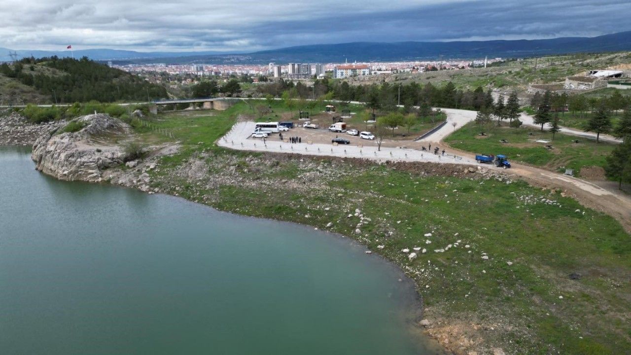 Çorum Belediyesi Çomar barajında kentte yakışır mesire alanı oluşturuyor!