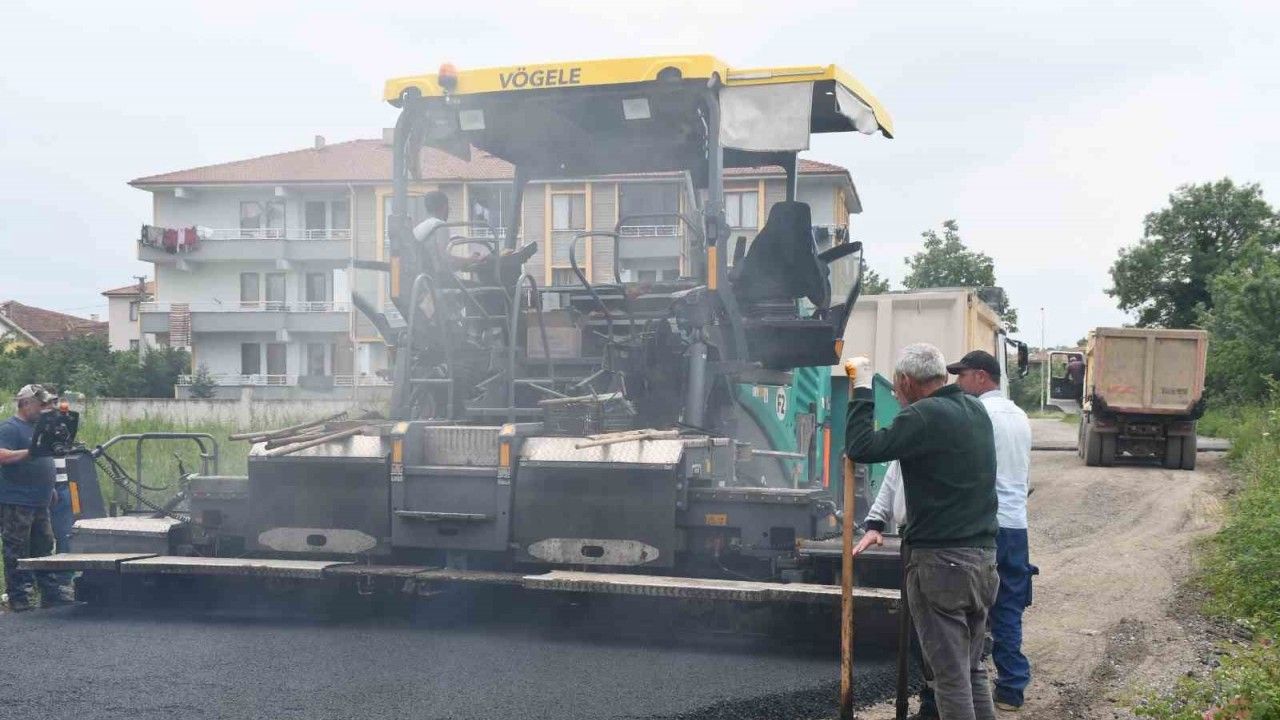 Düzce’de günde bin 500 ton asfalt seriliyor