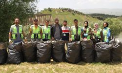 Bingöl'de 30 torba çöp toplandı