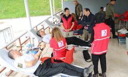 Jandarma vatandaş el ele kan bağış kampanyası düzenlendi
