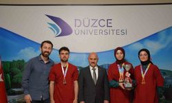 Şampiyon Geleneksel Türk Okçuları Rektörle bir araya geldi