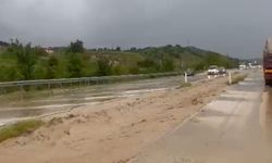 Sel suları Ankara-Çorum karayolunda sürücülere zor durumda bıraktı!