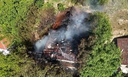 Safranbolu’da iki katlı müstakil ev yangında zarar gördü