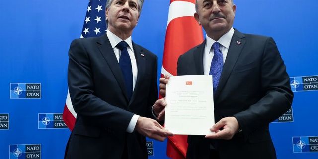 Finlandiya'nın NATO onayı ABD'ye teslim edildi