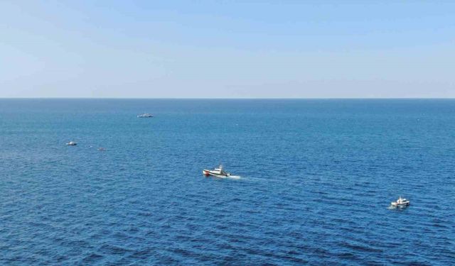 Kastamonu’da batan teknenin kaptanını arama çalışmaları sürüyor