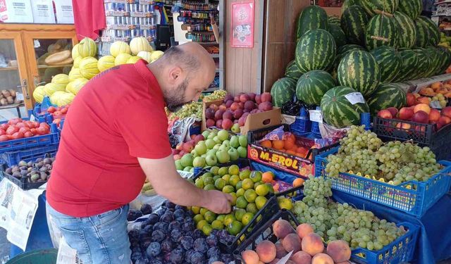 Kış meyveleri manav tezgahlarında yerini almaya başladı