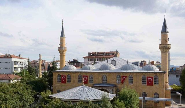 Ulu Cami bahçesinde çevre düzenlemesi yapılacak