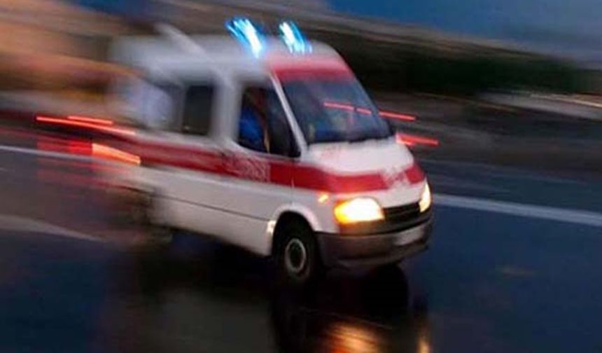 Deprem bölgesine giden AFAD aracı kaza yaptı! 1 ölü, 9 yaralı