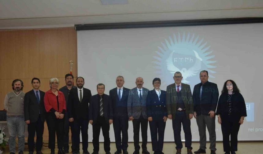 ZBEÜ’de ‘Türk Dünyasında Dijital Vatandaşlık’ Konferansı Gerçekleştirildi